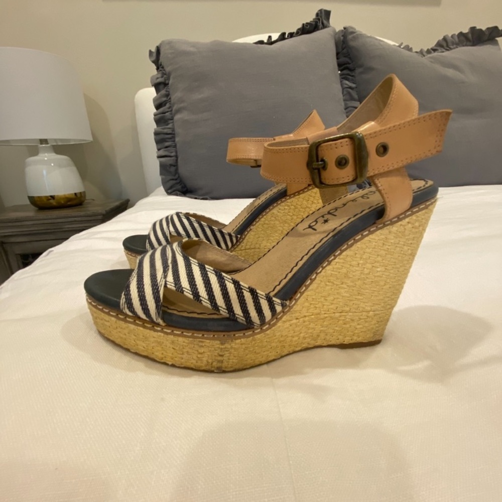 Splendid Blue White Striped and Leather Wedge
